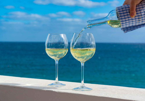 Exploring the Finest White Wines of Central Florida Wineries